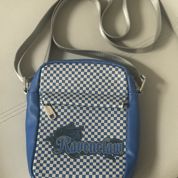 Harry Potter RAVENCLAW Eagle Icon Checker Women's Crossbody Wallet - Picture 2 of 6